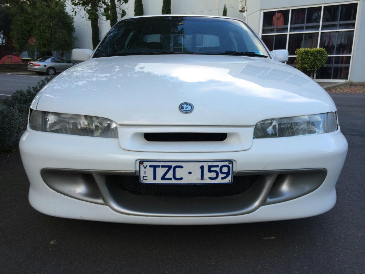 Holden HSV Senator 185i front end.jpg