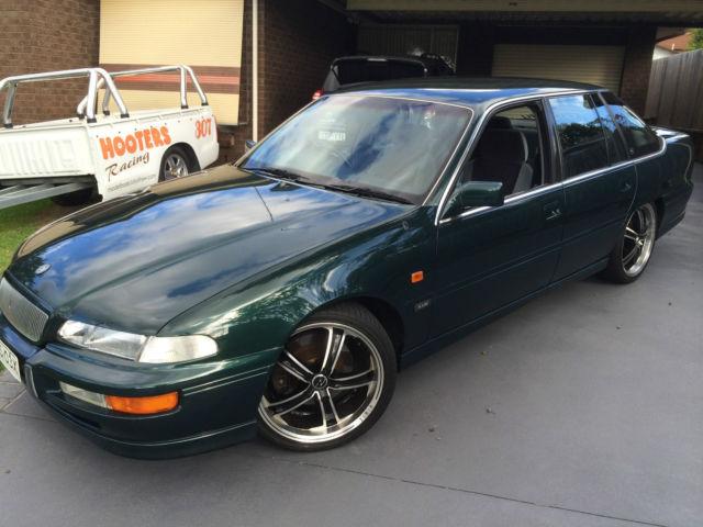 Holden Statesman Sherwood Green HSV 1995 215i Build Number 40 of 48 (1).jpg