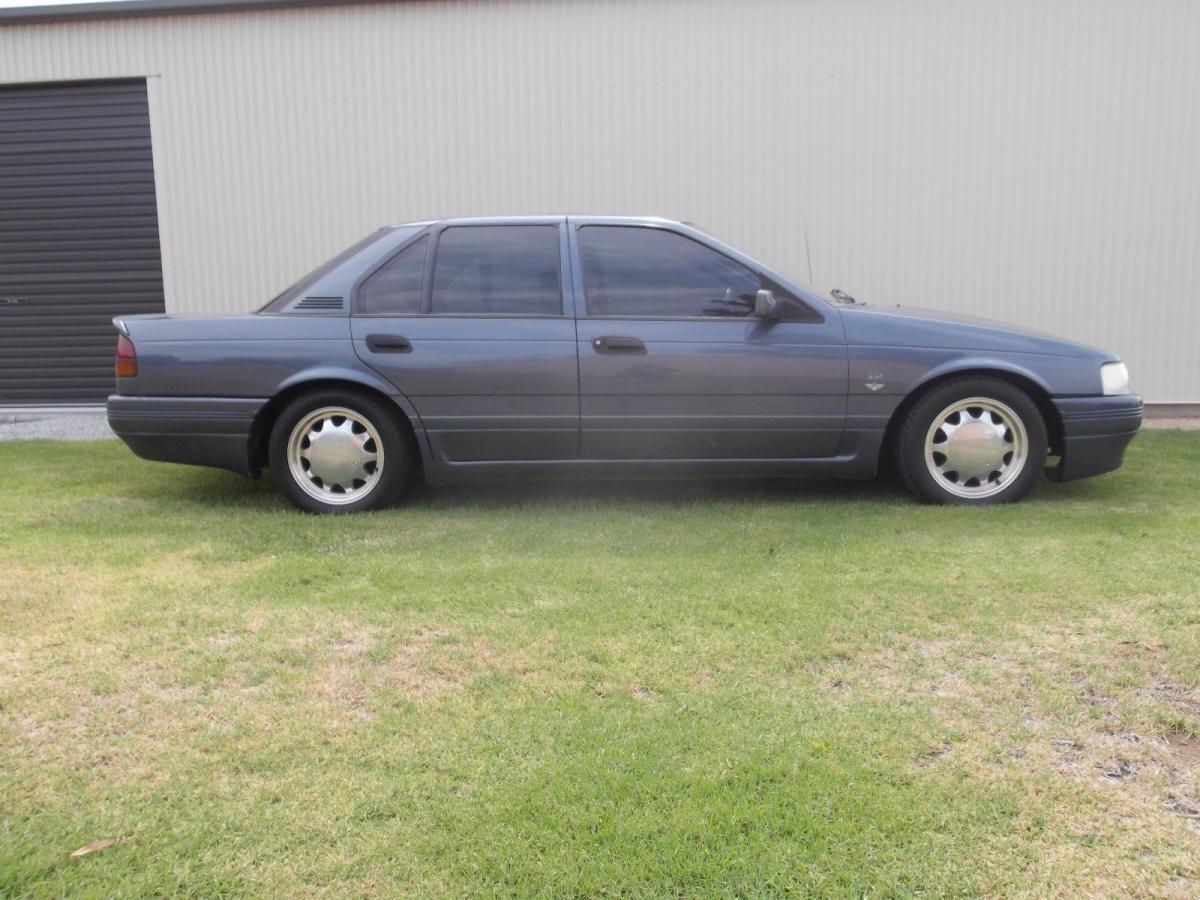 Indigo Blue Ford Falcon EA Brock B8 limited edition 1989 (11).jpg