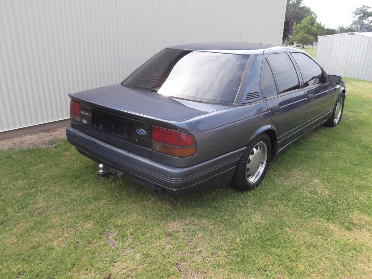 Indigo Blue Ford Falcon EA Brock B8 limited edition 1989 (2).jpg