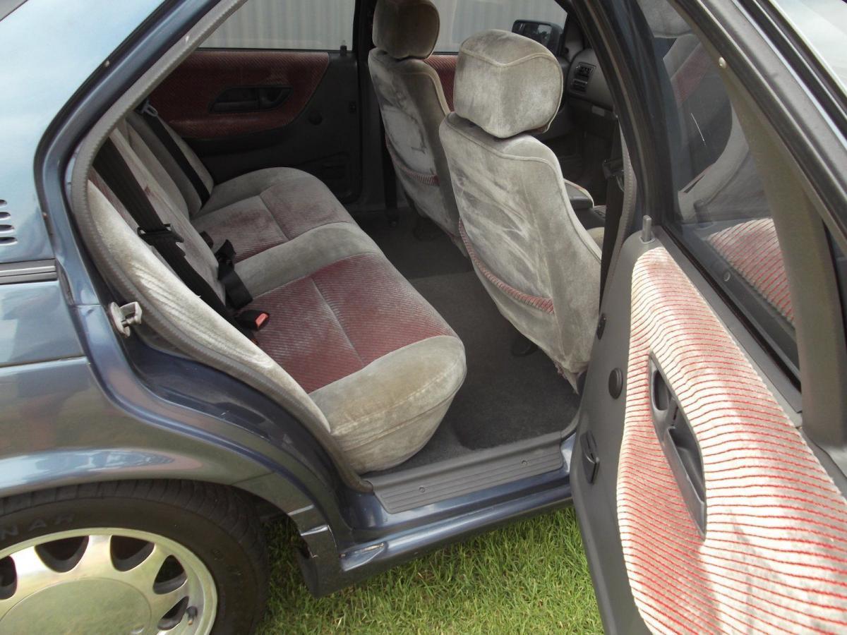 Indigo Blue Ford Falcon EA Brock B8 limited edition 1989 (3).jpg