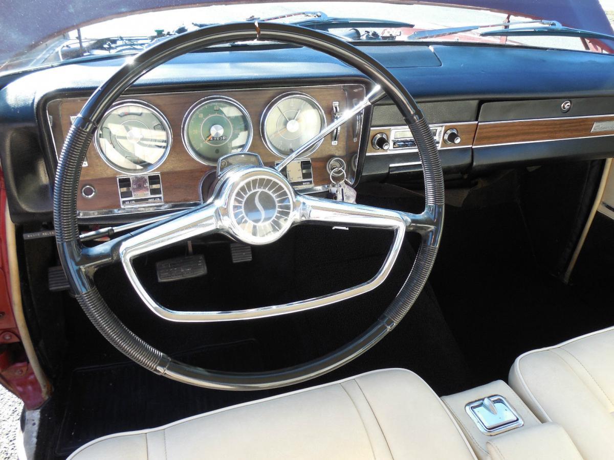 Interior 1966 Studebaker Daytona Sports Sedan creme vinyl (1).jpg