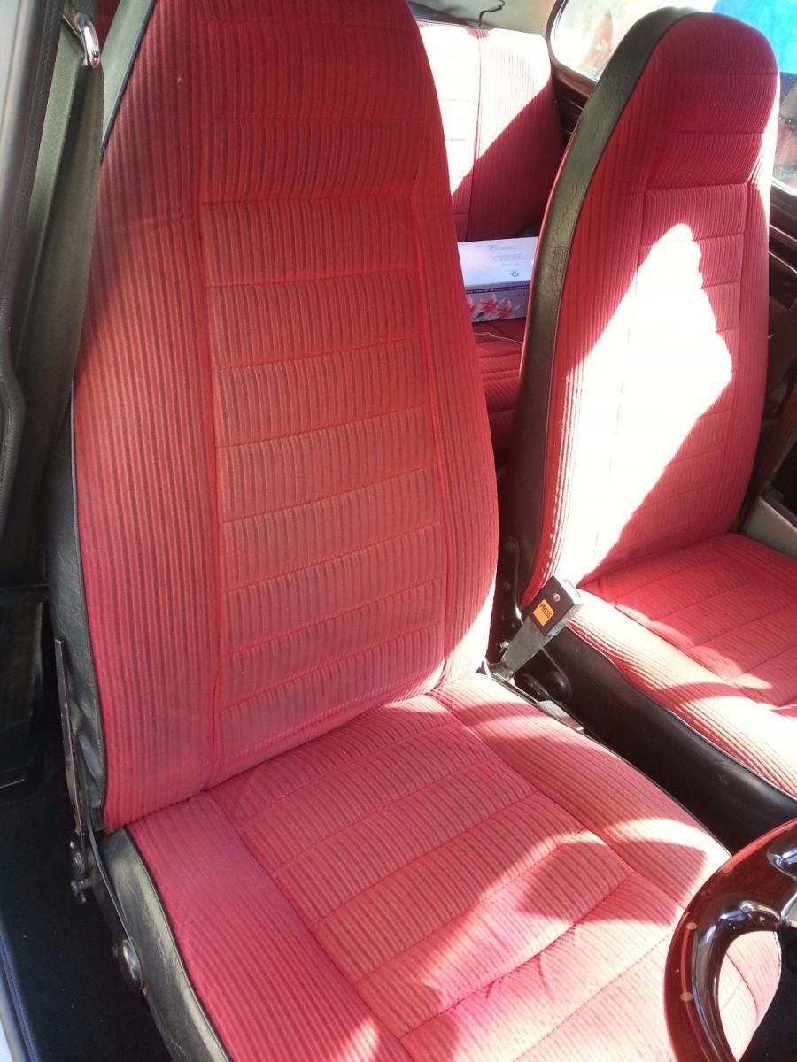 Interior Leyland Mini 1275 LS with red trim and timber dash (2).jpg