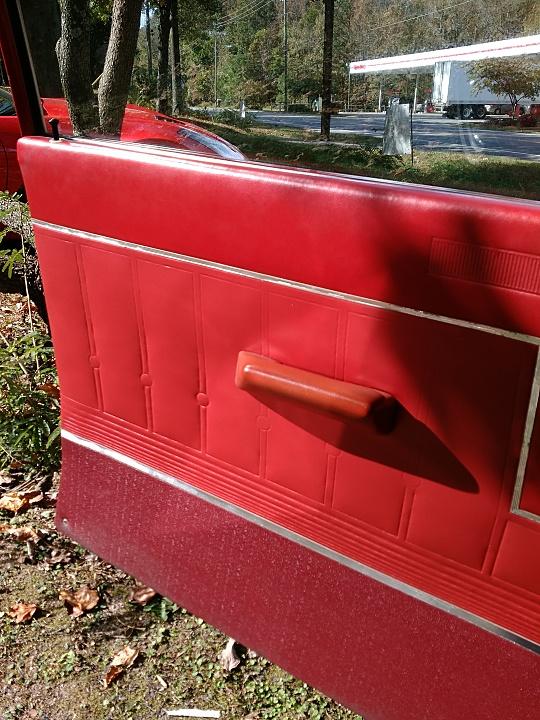 Interior images 1965 Studebaker Daytona Sports Sedan Red vinyl (3).jpg