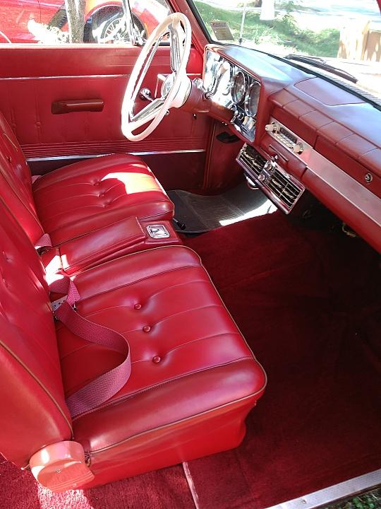 Interior images 1965 Studebaker Daytona Sports Sedan Red vinyl (4).jpg