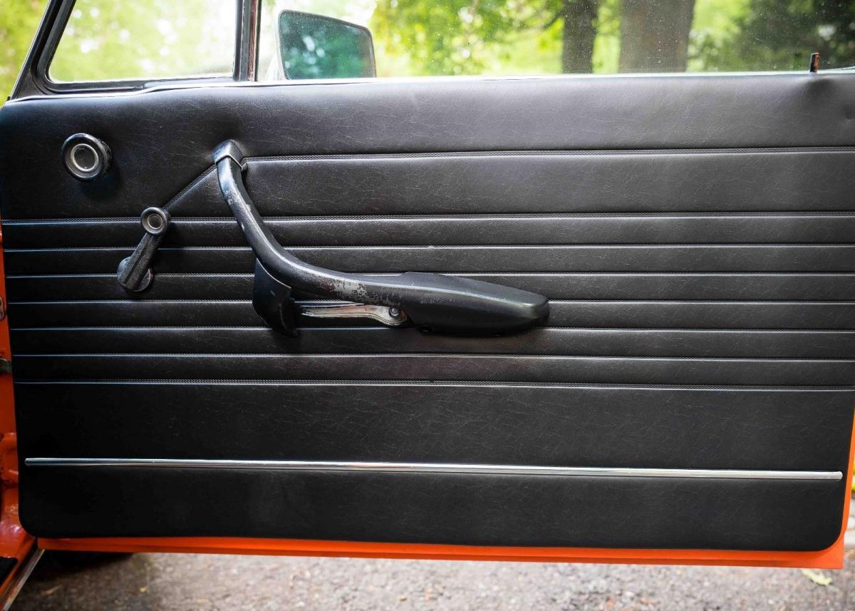 Interior images 1974 BMW 2002 Tii black (7).jpg