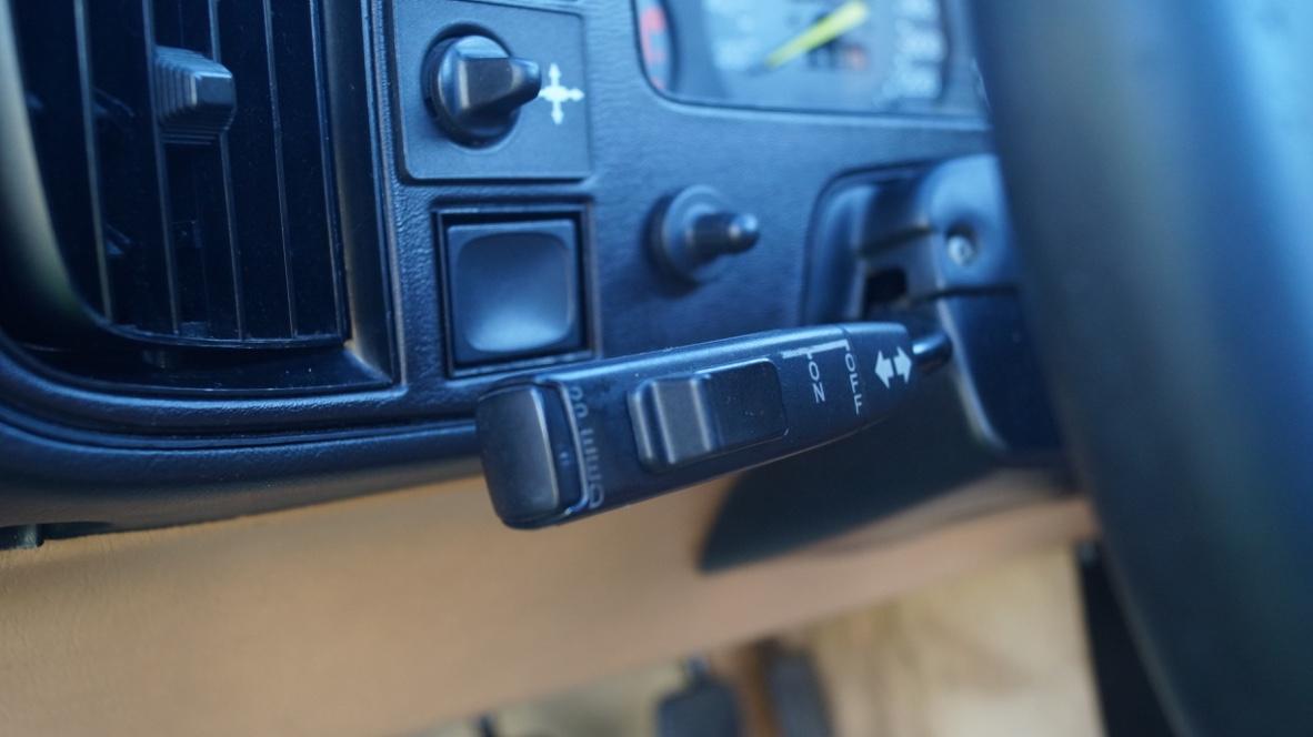 Interior images beige leather Saab 900 SPG 1985 (15).jpg