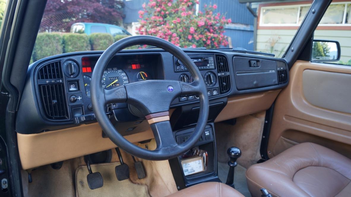 Interior images beige leather Saab 900 SPG 1985 (6).jpg