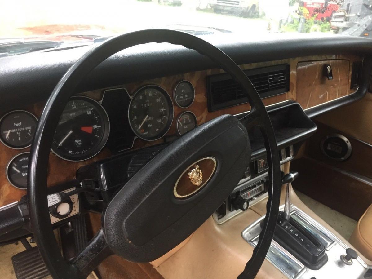 Jaguar XJC Red LHD 2018 images 4.2 (8).jpg