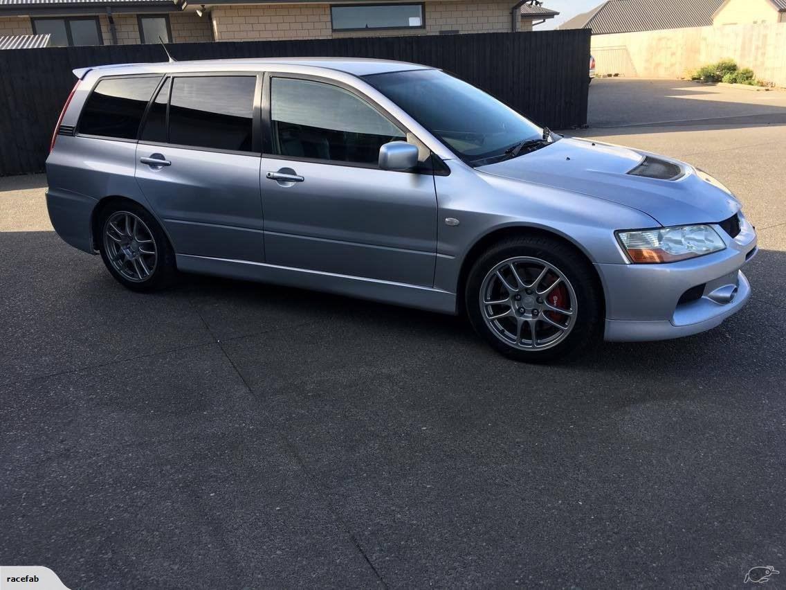 Lancer Evolution 9 IX wagon 2006 silver images NZ (1).jpg