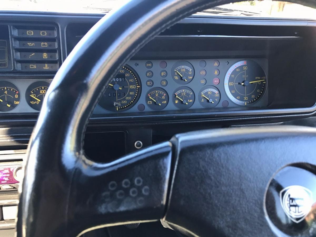 Lancia Delta Evo 1 integrale dash cluster.jpg