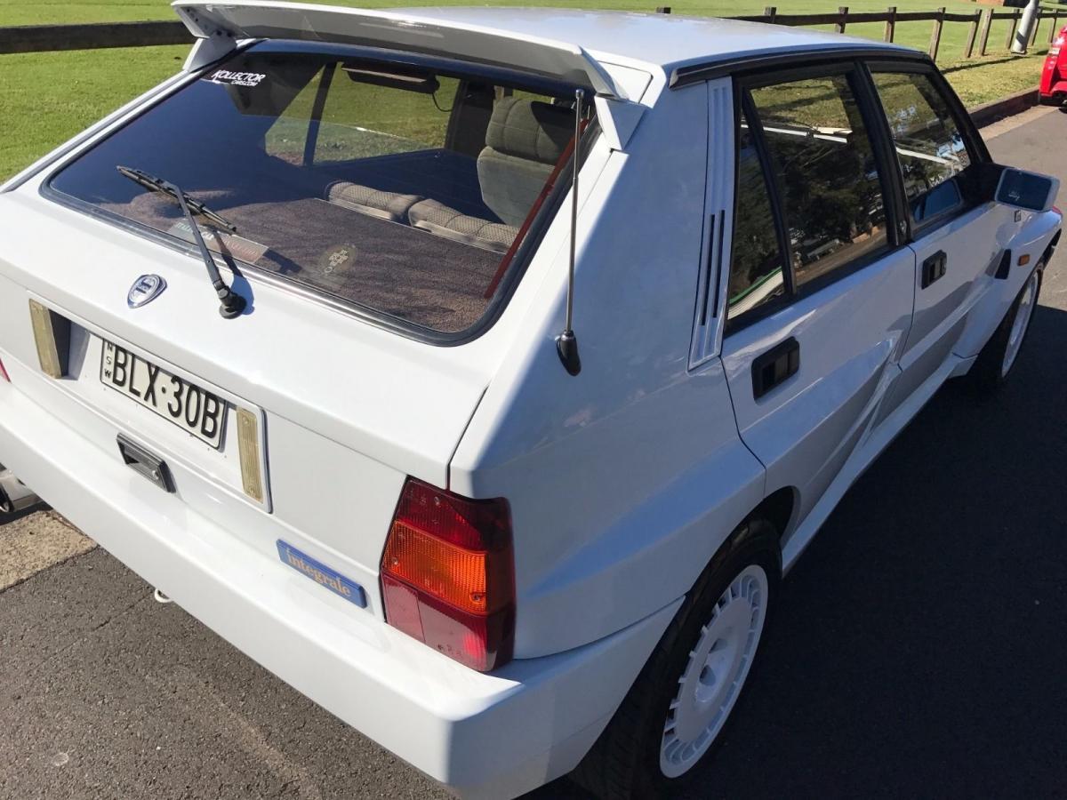 Lancia Delta Evo 1 integrale rear hatch.jpg