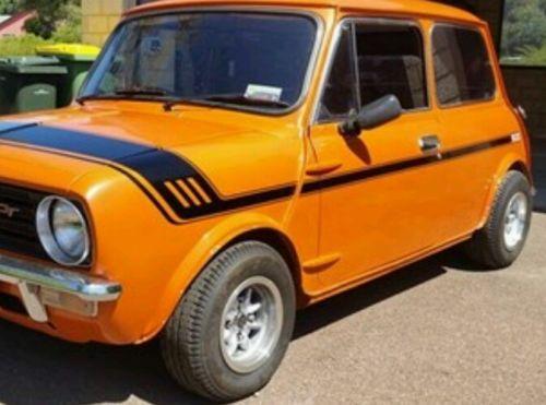 Leyland Mini Clubman GT Australia 1275 Cadiz Orange with stripes CR (6).jpg