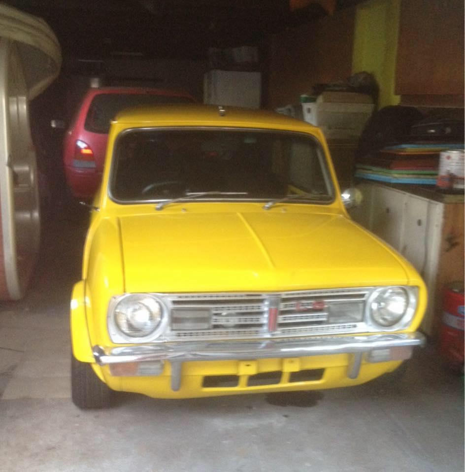 Leyland Mini LS 998 Yellow paint.jpg