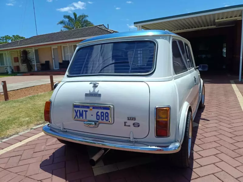 Leyland Mini LS replica white pics restored 1978r (3).png