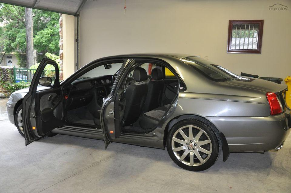 MG ZT 2609 V8 Mustang 4.6 Australia sedan (7).jpg