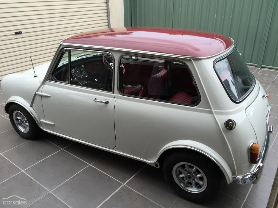 MK1 1967 Australian Morris Mini Cooper S Burgundy over Toga White CR (22).jpg