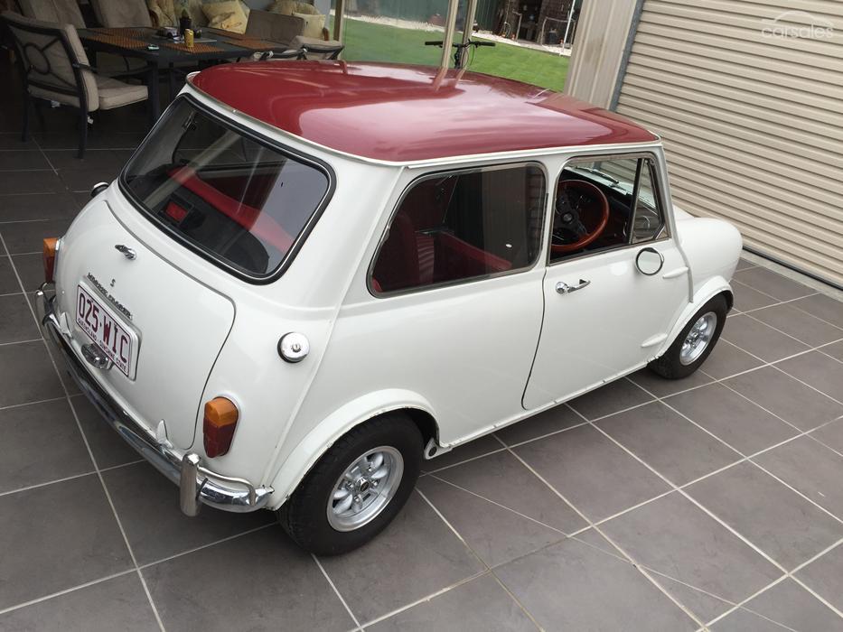 MK1 1967 Australian Morris Mini Cooper S Burgundy over Toga White CR (27).jpg