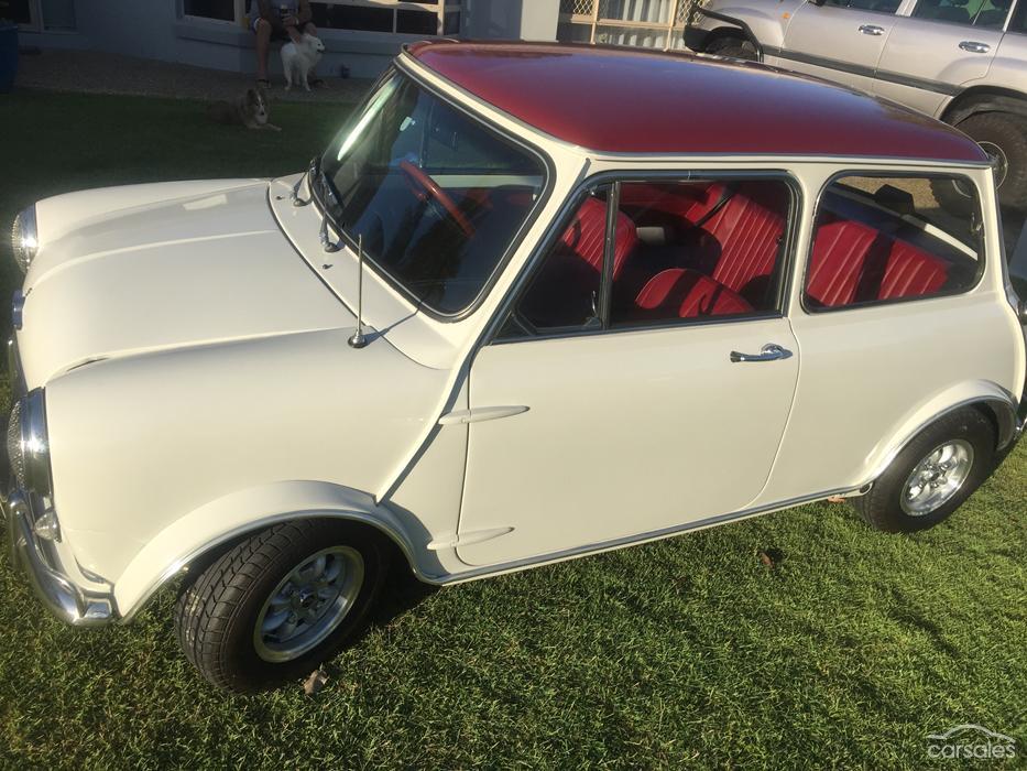 MK1 1967 Australian Morris Mini Cooper S Burgundy over Toga White CR (28).jpg