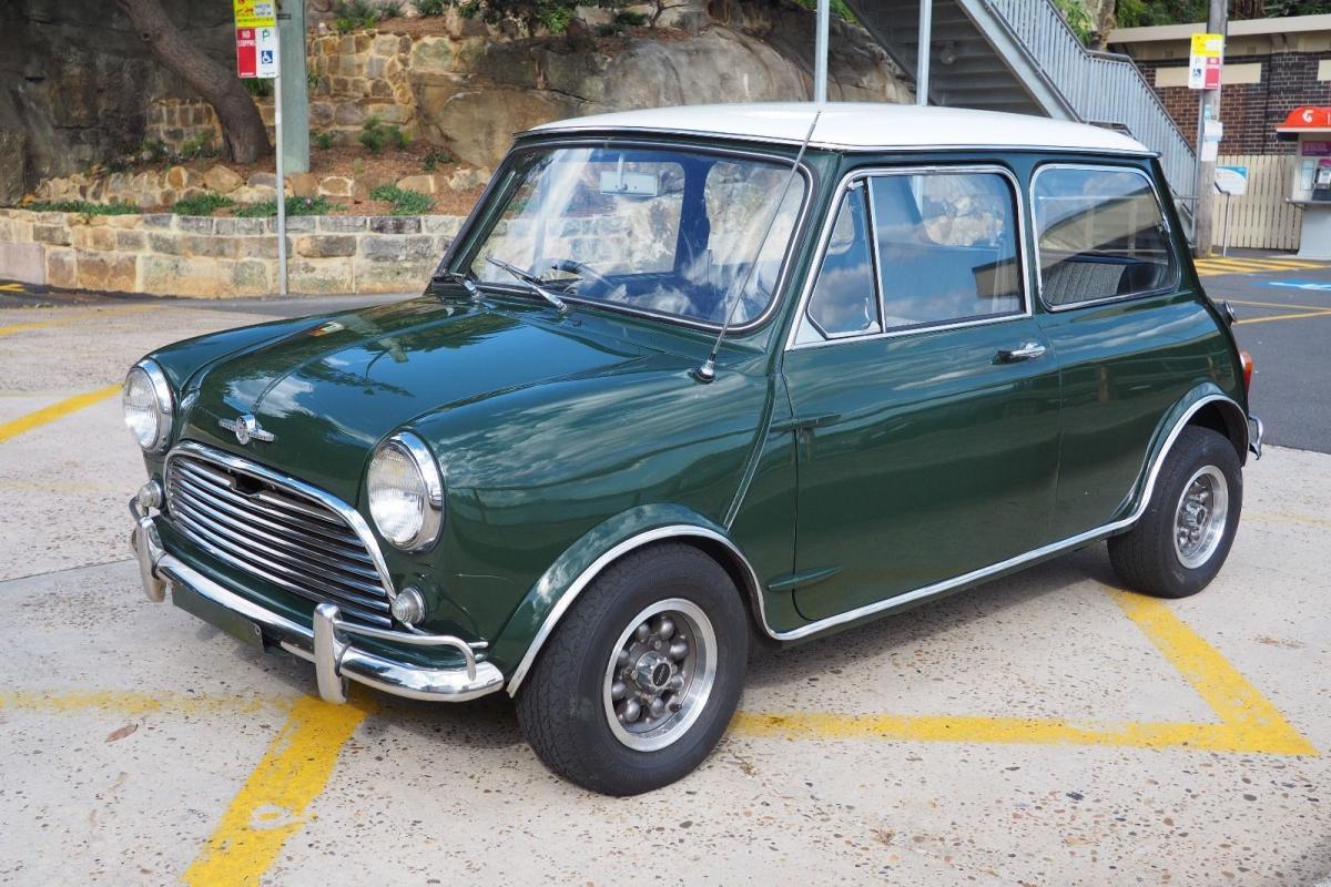 MK1 Australian Morris Cooper S Classic Register 1967 with MK2 engine (3).jpg