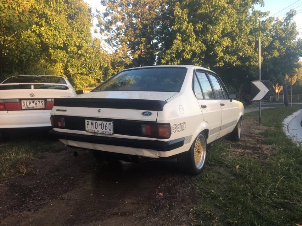 MK2 Ford Escort RS2000 Sedan Australia White images (2).jpg