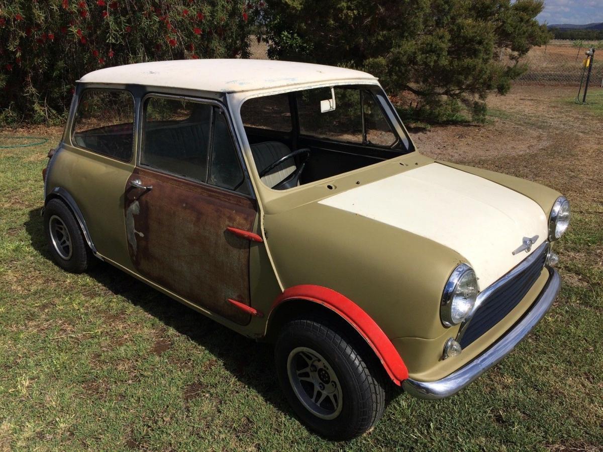 MK2 Morris Cooper S shell Built November 1970 Australia images unrestored (1).jpg