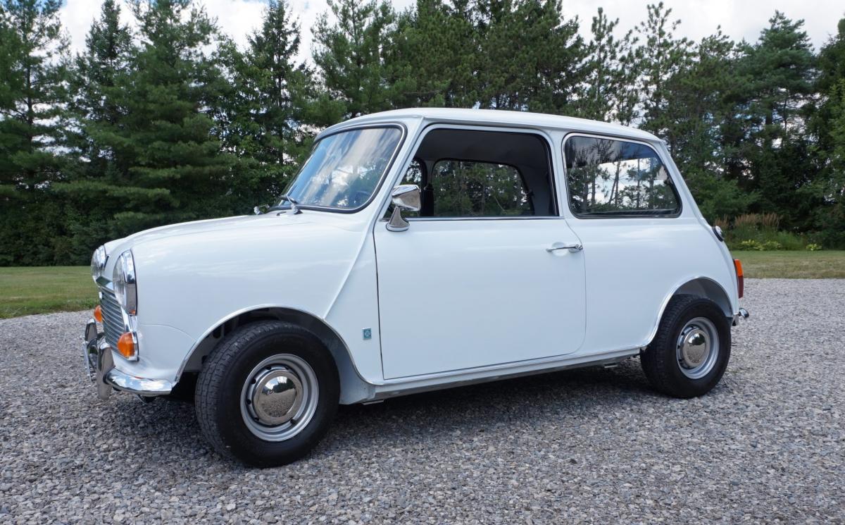 MK3 Mini Cooper S 1971 MKIII for sale Canada Left hand drive images (41).jpg