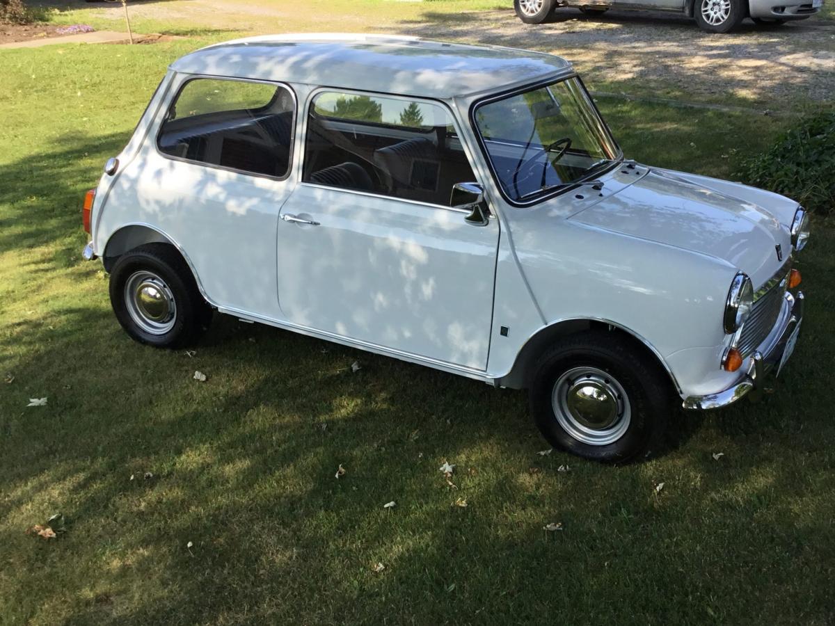 MK3 Mini Cooper S 1971 MKIII for sale Canada Left hand drive images (8).jpeg