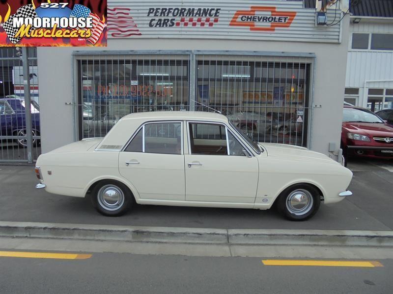 MKII Ford COrtina GT Sedan White images 1969 original restored (8).jpg