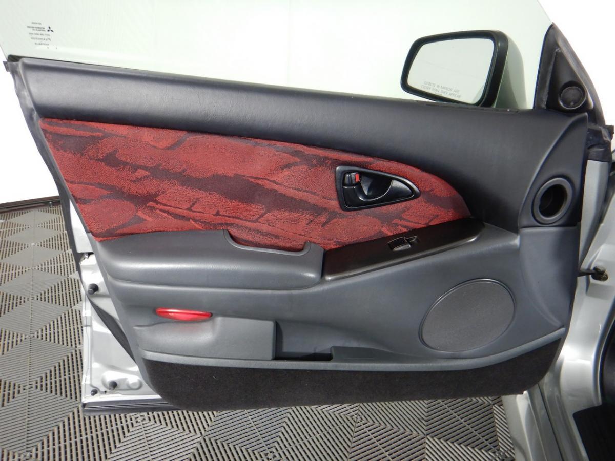 Magna Ralliart interior trim 2002 grey and red cloth (2).jpg