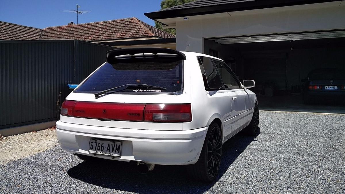 Mazda Familia GTX tail lights.jpg