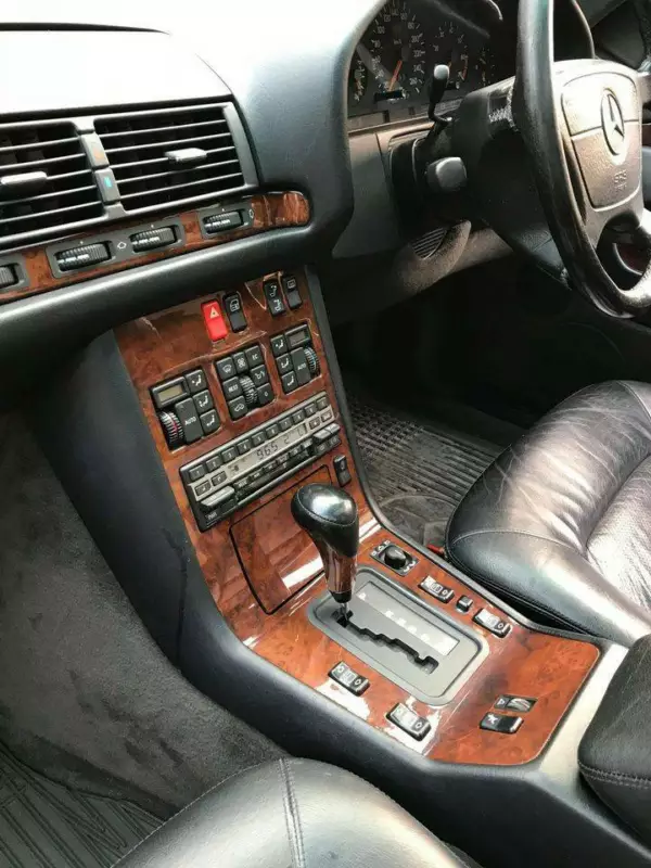 Mercedes 1993 500 SEC coupe Australian delivered (8).png