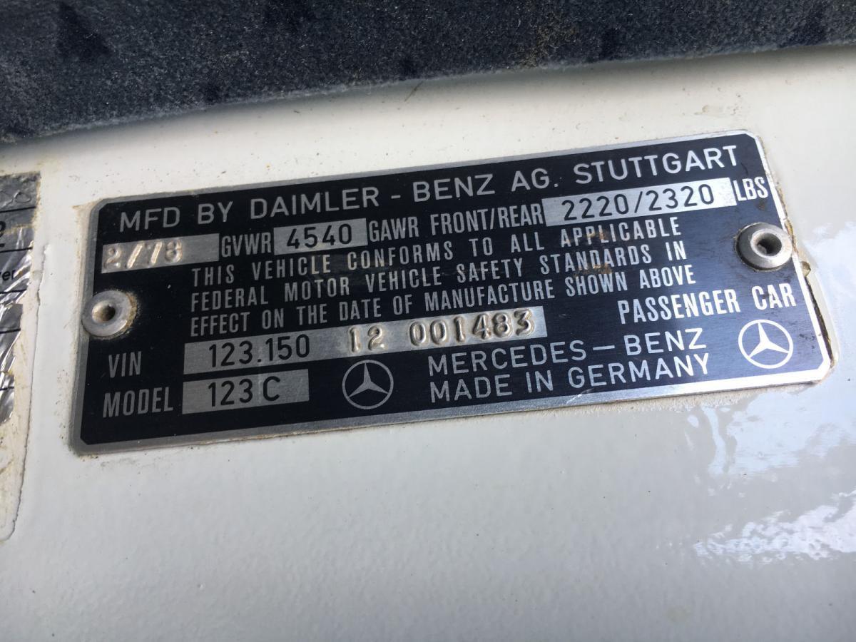 Mercedes 300CD VIN plate.jpg