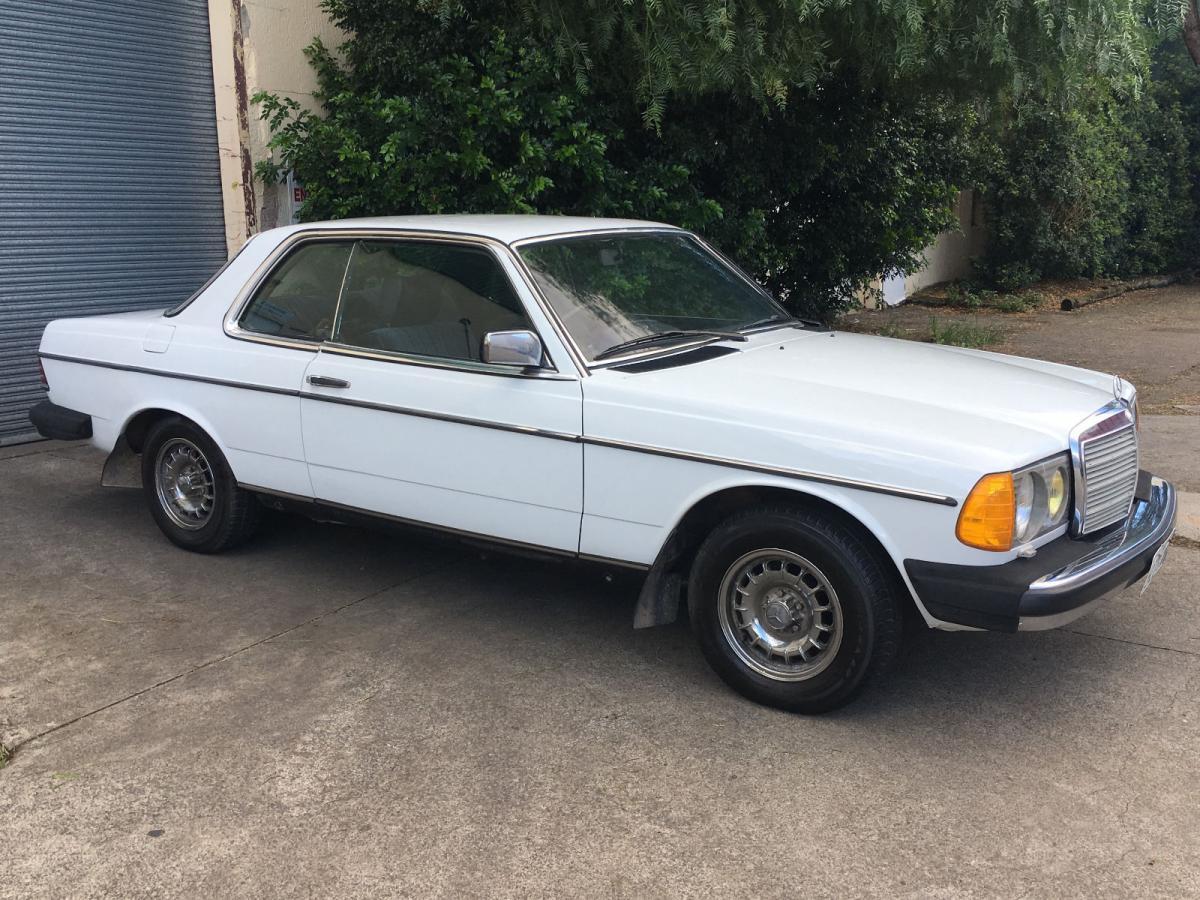 Mercedes 300CD.jpg