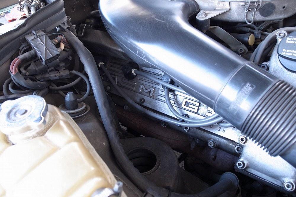 Mercedes 560 SEC AMG 6.0l exterior image engine heads.jpg