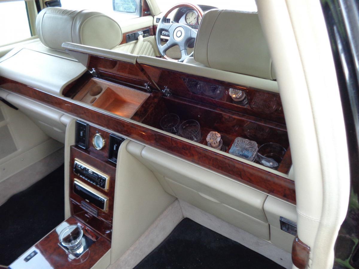 Mercedes Benz Carat by Duchatelet 560 SEL rear dashboard.jpg