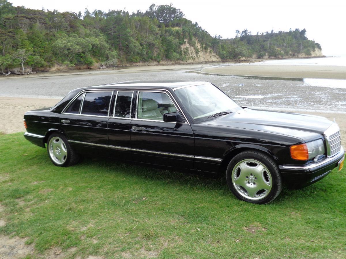 Mercedes Benz Carat by Duchatelet 560 SEL.jpg