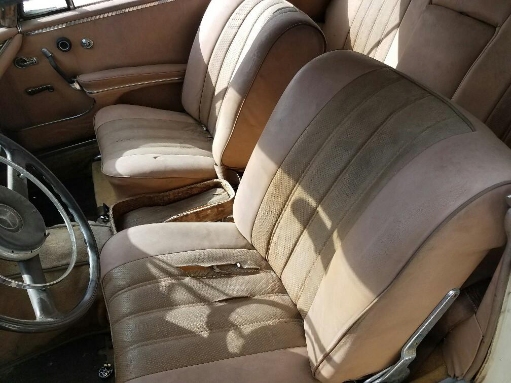 Mercedes W111 250SE coupe beige interior (7).jpg