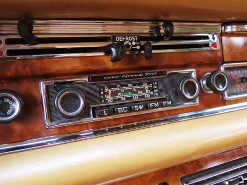 Mercedes W111 280SE Coupe radio.jpg