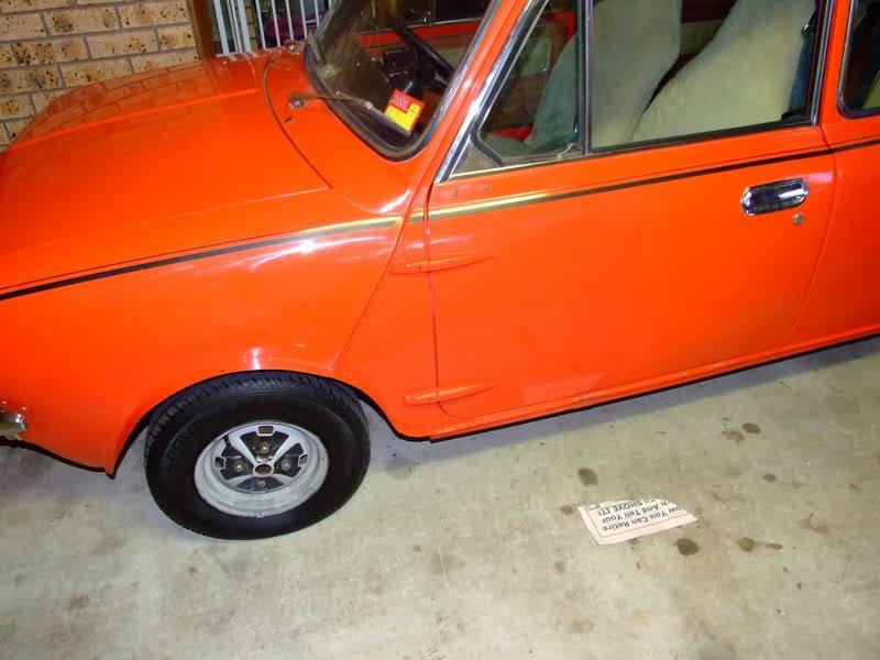 Mini S 1977 Sunshine with sunroof Australian Leyland Images Red (15).jpg