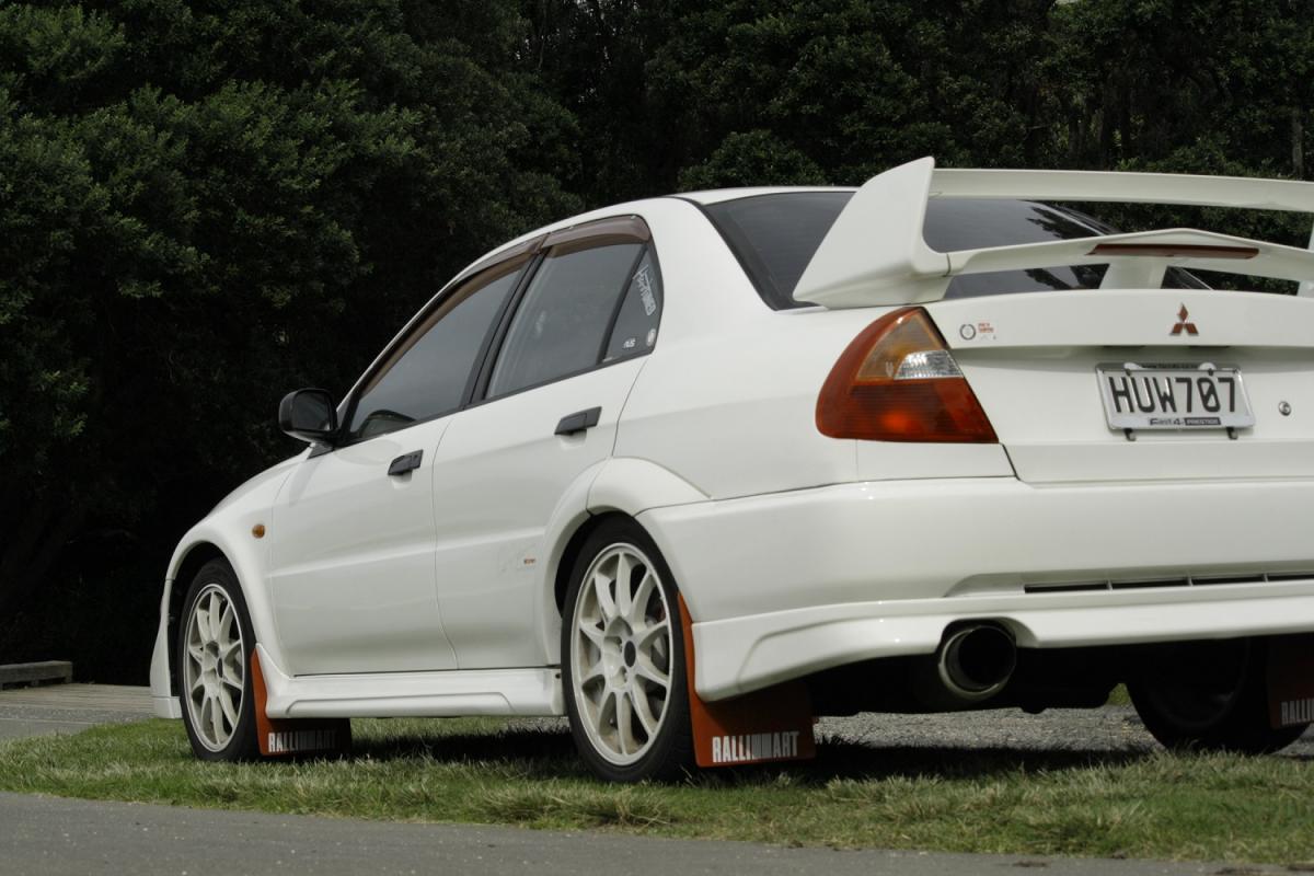 Mitsubishi Lancer Evolution 6.5 TME in scotia white 2001 New Zealand (1).JPG