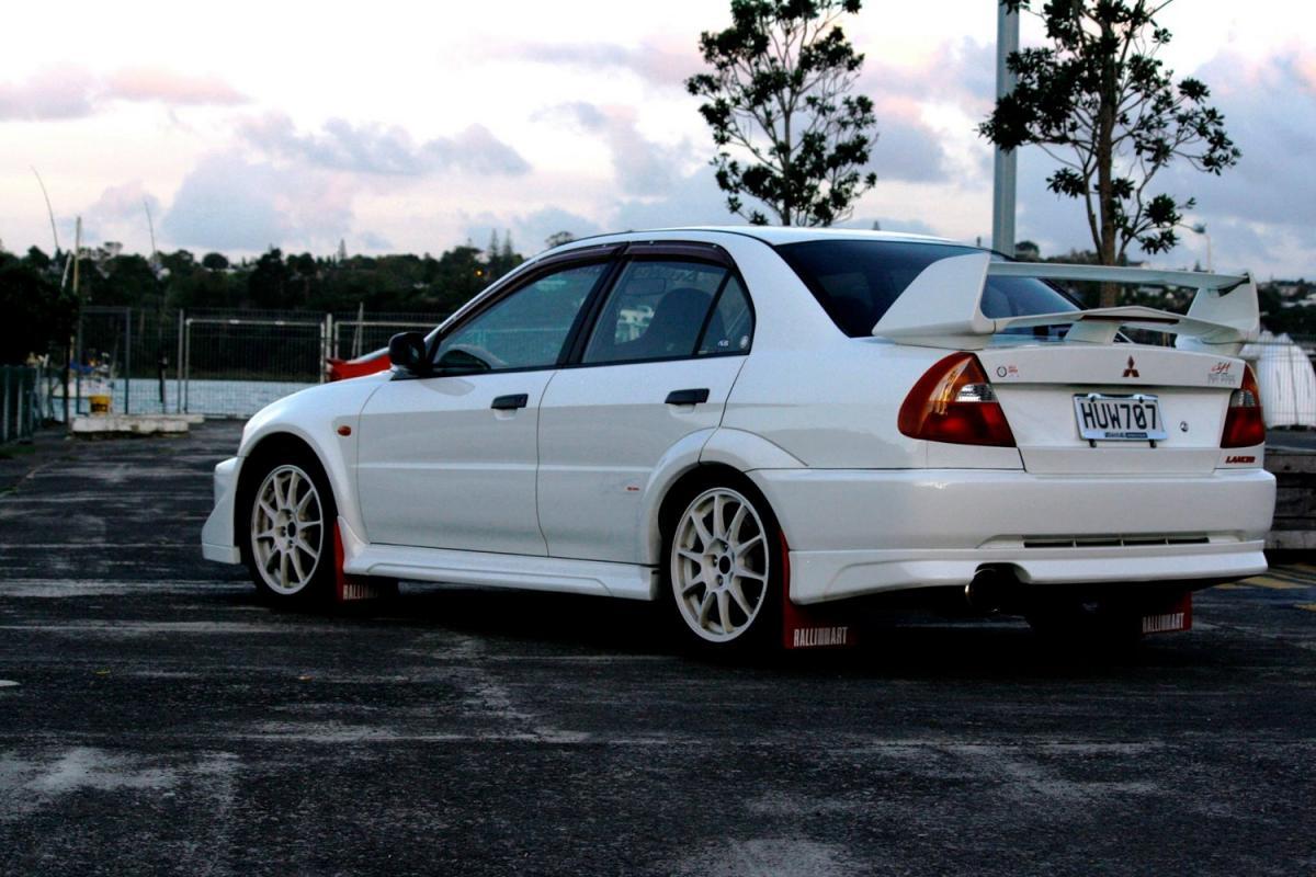 Mitsubishi Lancer Evolution 6.5 TME in scotia white 2001 New Zealand (3).jpg