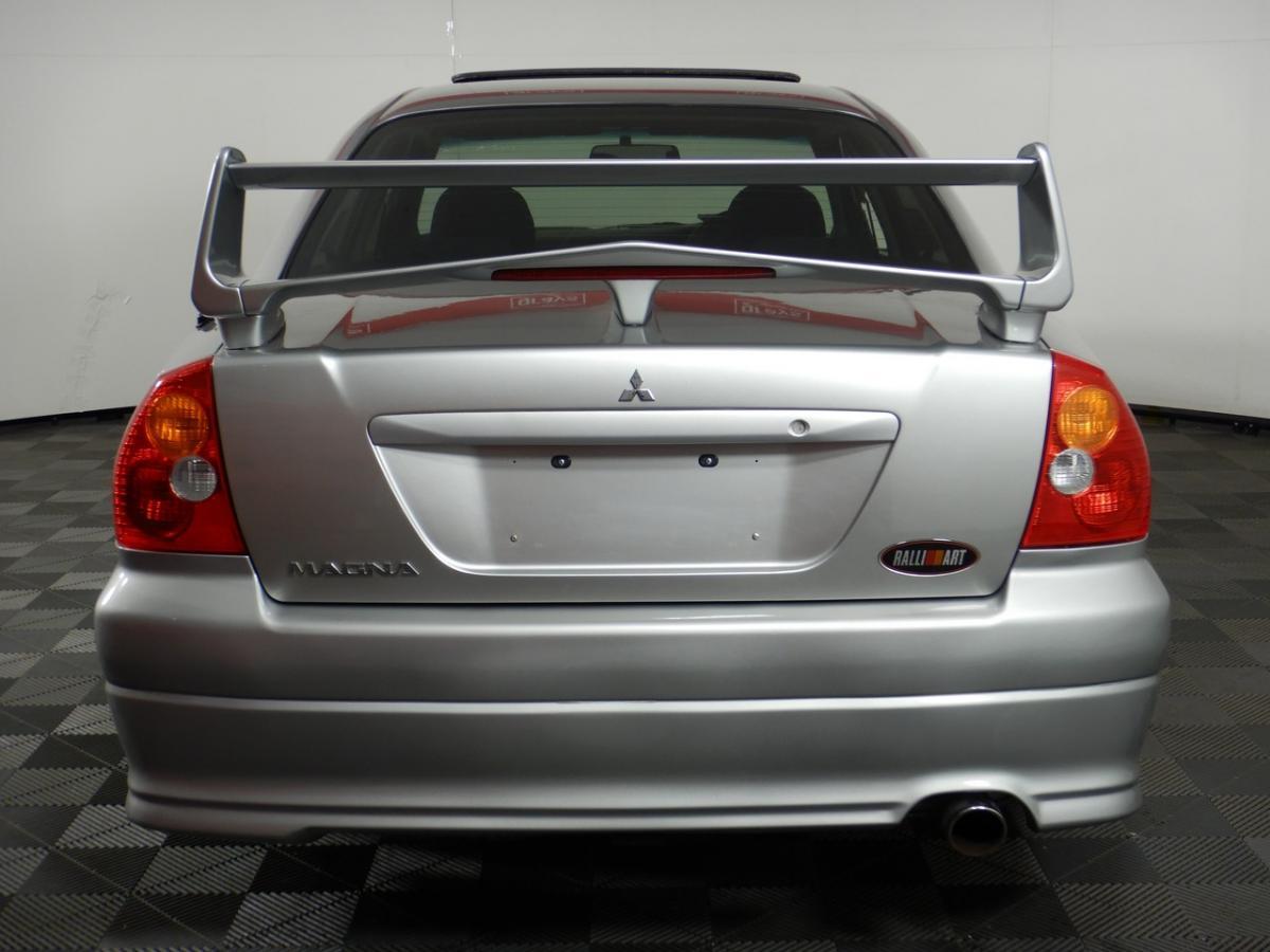 Mitsubishi Magna Ralliart grey images 2002 (6).jpg