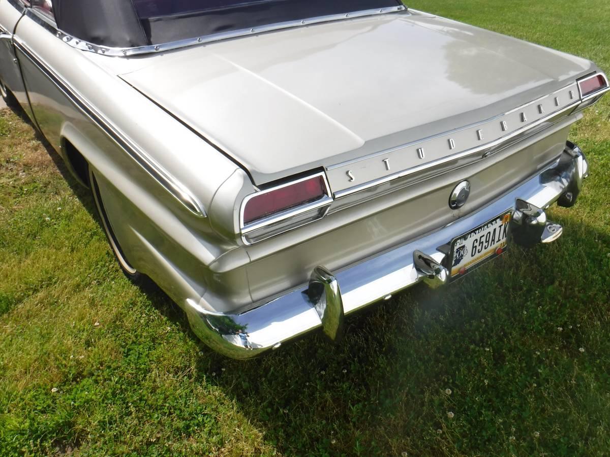 Moonlight Silver 1964 Studebaker Daytona convertible last built (8).jpg