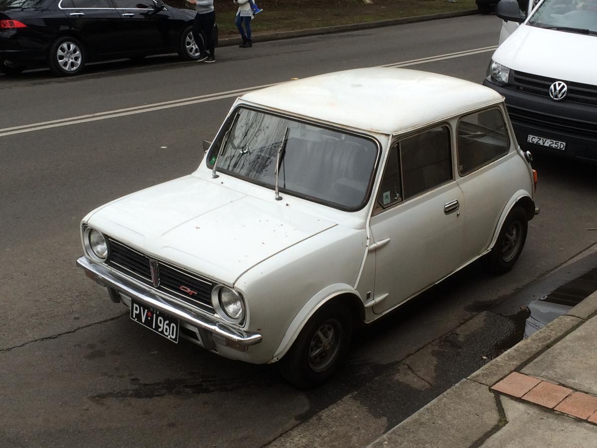 Morris Mini Clubman GT 1972 ex-police vehicle Australia (9).JPG