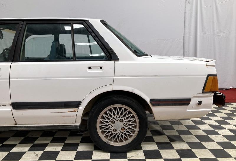 Nissan Bluebird 80s TRX images white (9).jpg