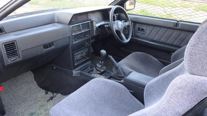 Nissan Skyline R31 GTS-R 1987 grey interior japan 2016 (1).png