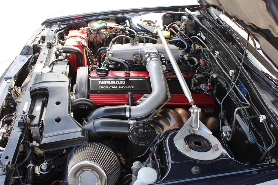 Nissan Skyline R31 GTS-R engine (1).jpg