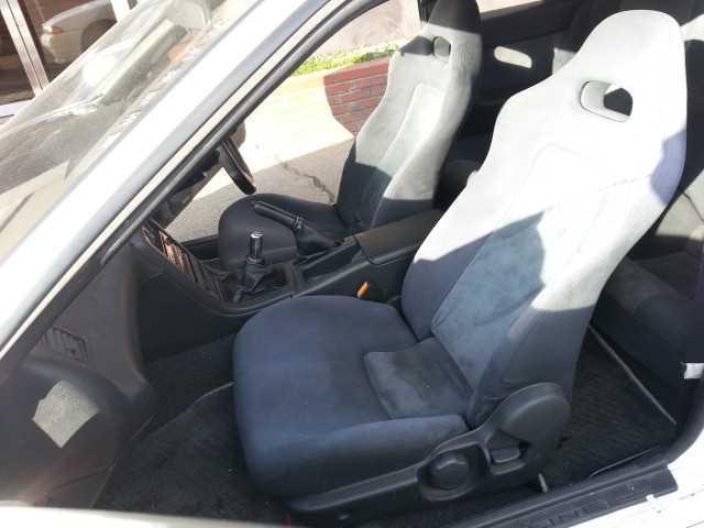 Nissan Skyline R32 GTR front seats.jpg