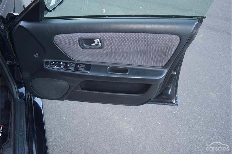 Nissan Stagea 260RS Bluish Black Pearl 1998 series 1 GTR wagon (19).jpg